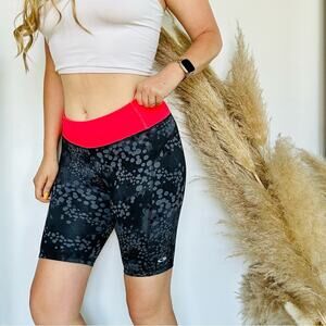 CHAMPION Black Grey Print Hot Pink Striped High Rise 7" Biker Shorts M Gym Run